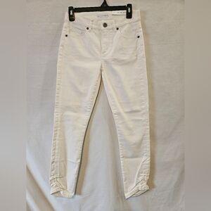NWT Loft Skinny Crop Slim Pockets size 25